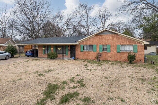 Older single-family homes in Greenville often showcase historic architecture and classic craftsmanship.