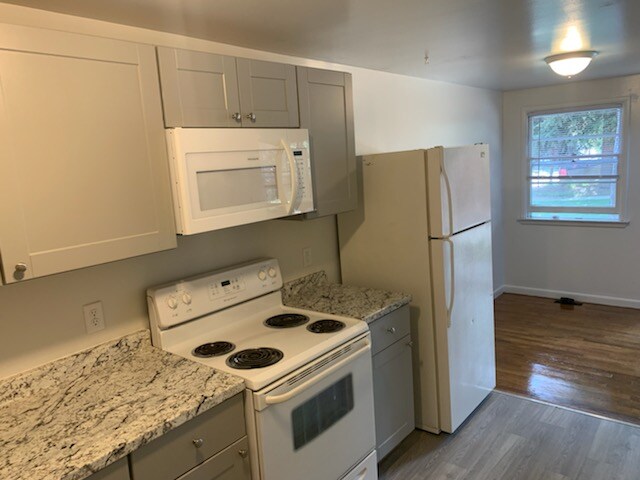 324 S Mckinley St unit McKinley Garden 1 Be, Casper, WY 82601 - photo 5