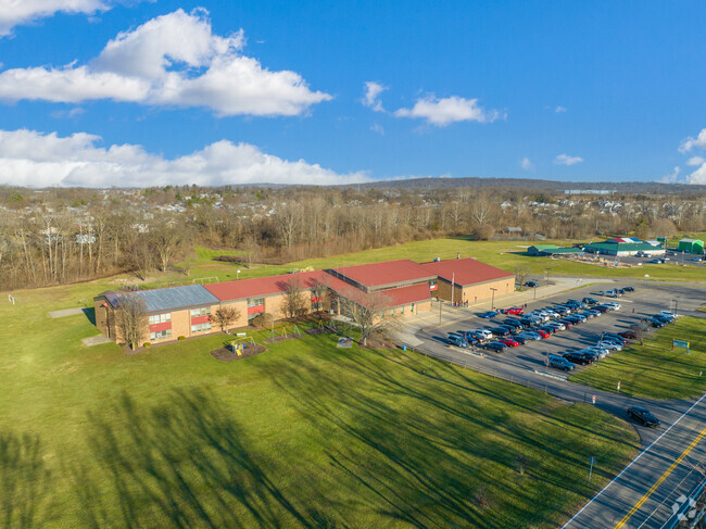 Whitewater Valley Elementary School is a public school.
