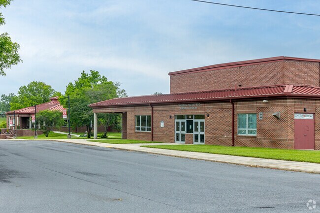 St. Thomas Elementary School has 318 students in grades K-5 with a student-teacher ratio of 14 to 1.