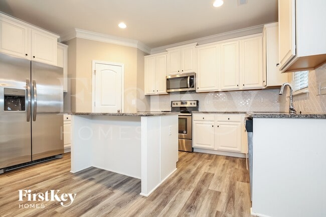 5390 Holbein Gate Rd, Walkertown, NC 27051 - photo 7