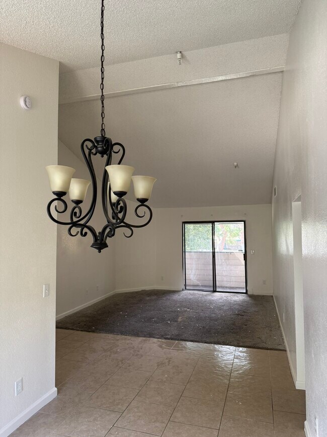 44406 15th St E unit 7, Lancaster, CA 93535 - photo 4