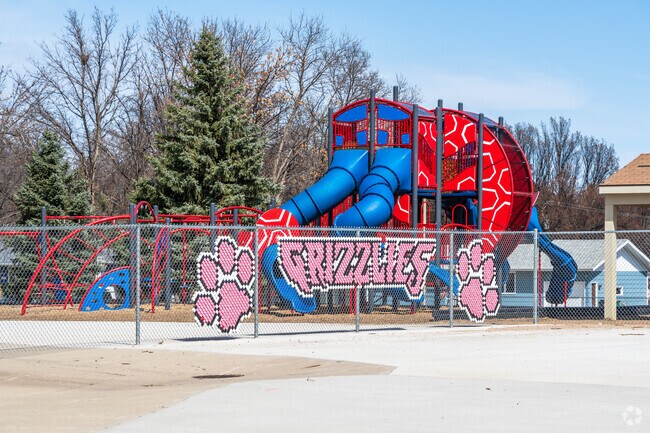Grimsrud Elementary School's mascot is the Grizzly.