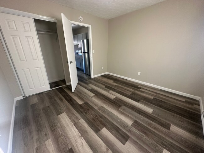 794 Anderson Ave unit . 4, Akron, OH 44306 - photo 4