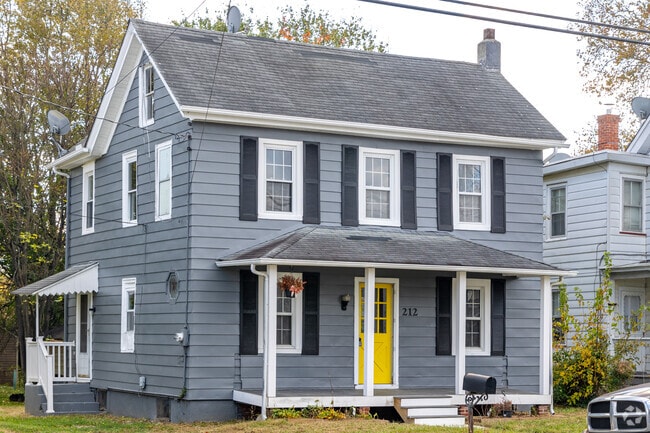 It is easy to find renovated colonials in Pittsgrove Township, NJ.