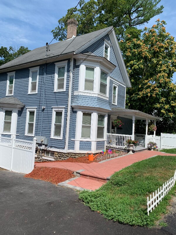 135 Wellsville Ave, New Milford, CT 06776