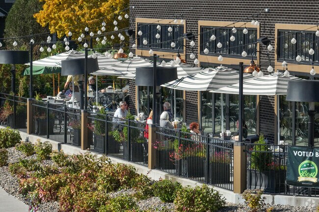 Outdoor dining is available near Sunfish Lake when weather allows.