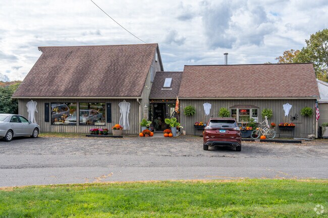 Residents of Highland rely on McInerney's Flower Shop to decorate community events.