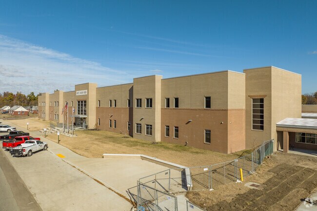 West Junior High is a part of the West Memphis School District.