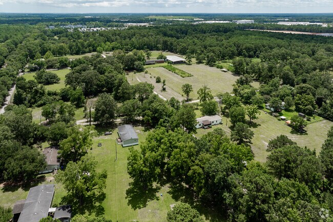 Woodstock in North Charleston has homes with spacious yards and greenery.