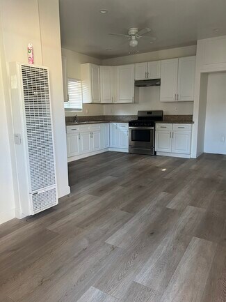 427 W 53rd St Unit 1, Los Angeles, CA 90037