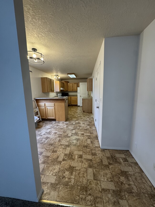 6515 W Butte St, Boise, ID 83704 - photo 3