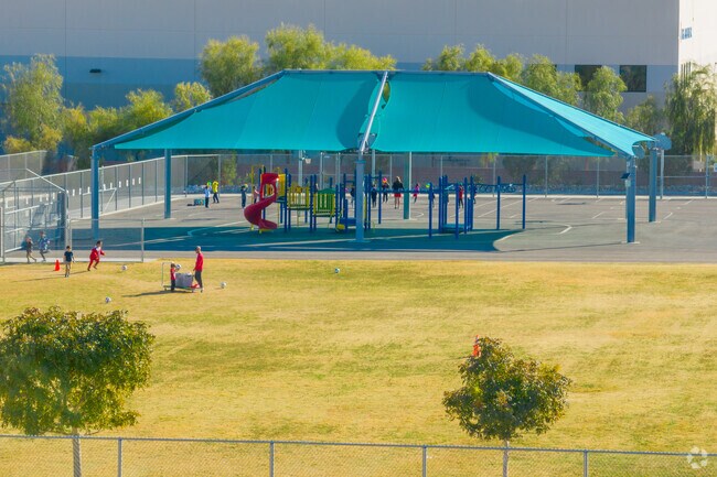 Dr Beverly S Mathis Elementary School Photo 5