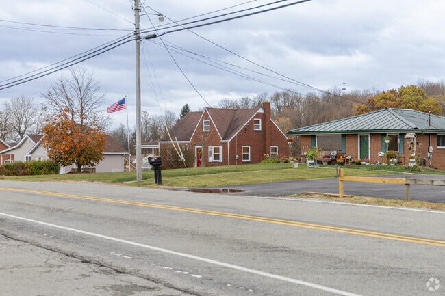 Small single family housing can be found along Steubenville Pike in Hanover Township.