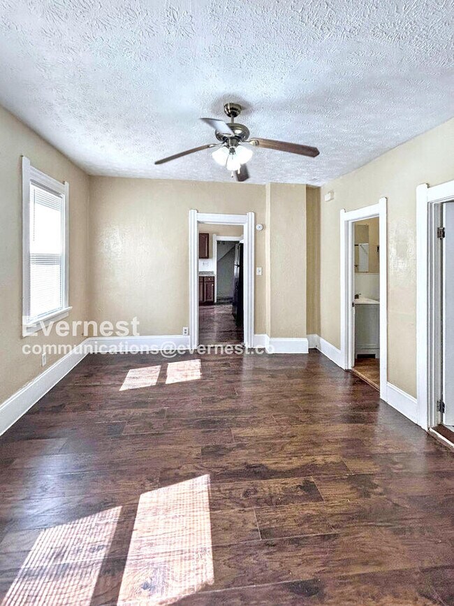 1100 E 74th St unit 1, Cleveland, OH 44103 - photo 5