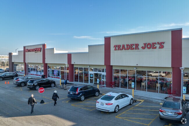 Trader Joe's in Central Orland is one of the several grocery stores in the neighborhood.