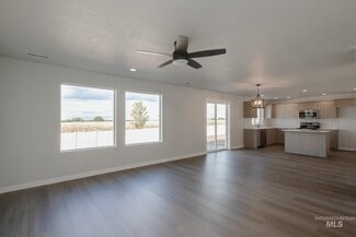 7053 S Old Farm Ave, Meridian, ID 83642