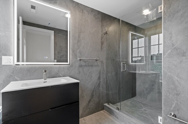 1580 Beacon St unit 300, Brookline, MA 02446 - photo 4