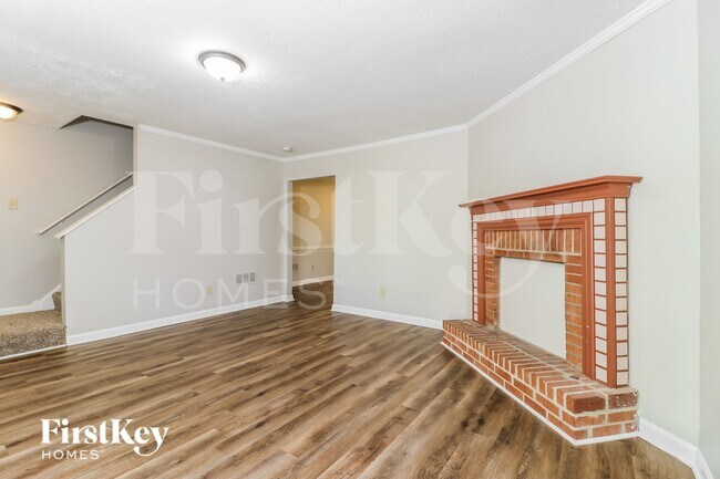 5655 Stonington Trace Pkwy, Stone Mountain, GA 30087 - photo 6