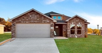 1104 W Pebblebrooke Dr, Ozark, MO 65721