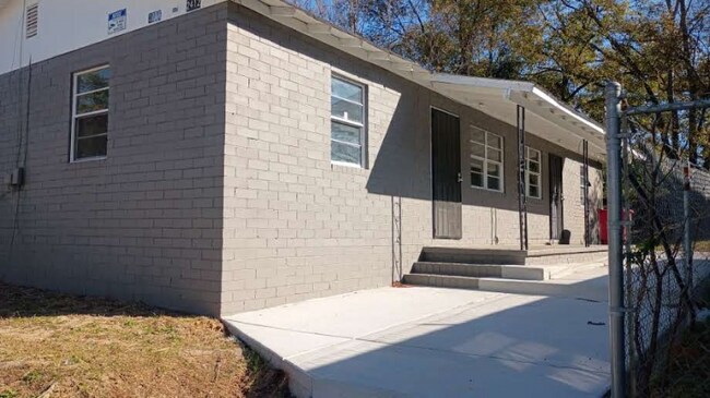 2410 Mason St unit A, Macon, GA 31206 - photo 3