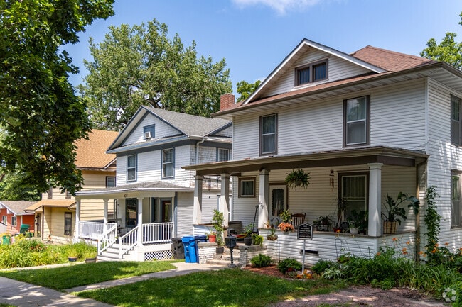 Most homes in Cathedral have a minimum of two stories.