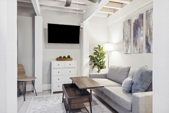 33 Cannon St unit 403, Charleston, SC 29403 - photo 4