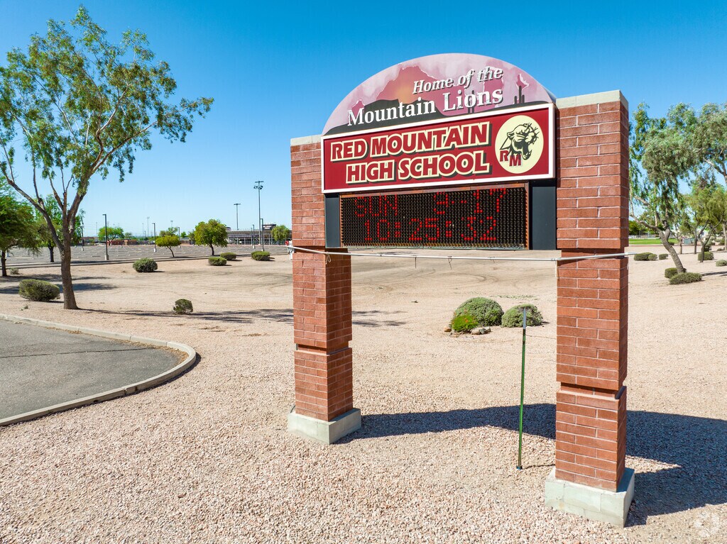 Red Mountain High School, Rankings & Reviews