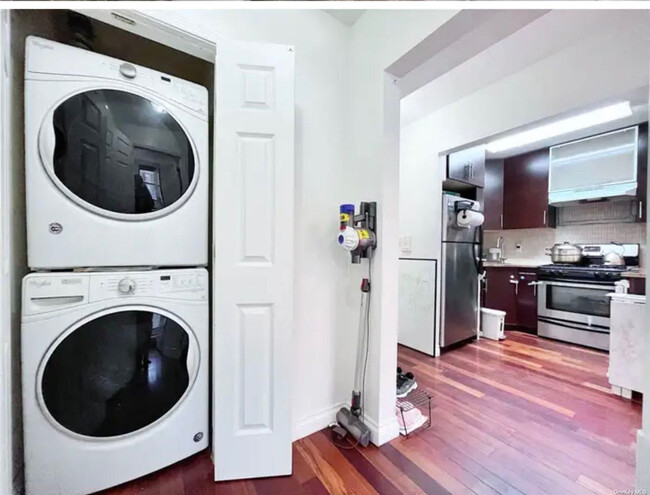 washer and dryer in unit