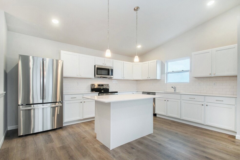 6848 Tyler Dr, South Bend, IN 46614 - photo 1