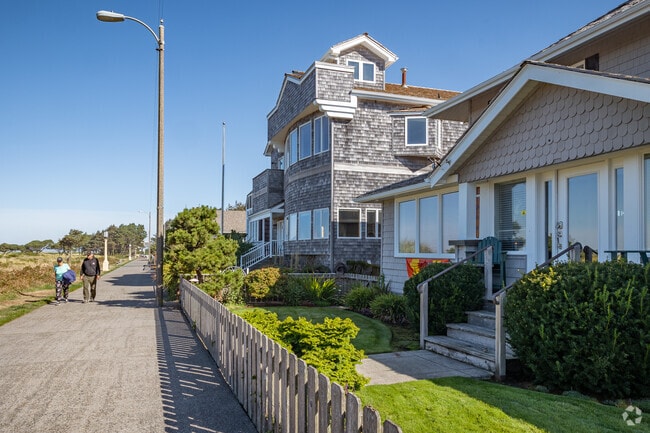 Stroll the Promenade in Cartwright Park and enjoy beautiful views of the sea.