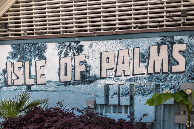 Ocean Blvd on Isle of Palms is known for great eateries, bars, and shops.