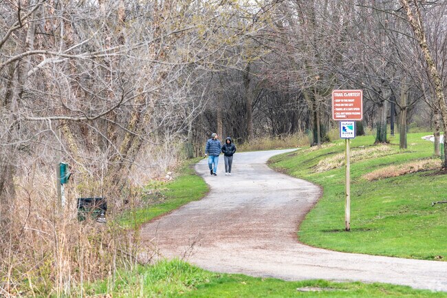 Residents of Eat Naperville have access to many amazing trails including the DuPage River Trail.