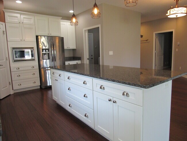 405 E Palace Row, Geneseo, IL 61254 - photo 6