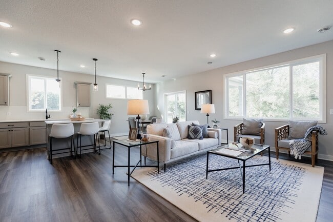 2109 Westpointe Dr, Hastings, MN 55033 - photo 2