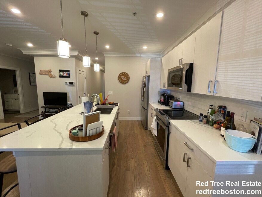 10 Mansfield St unit 1, Allston, MA 02134 - photo 1