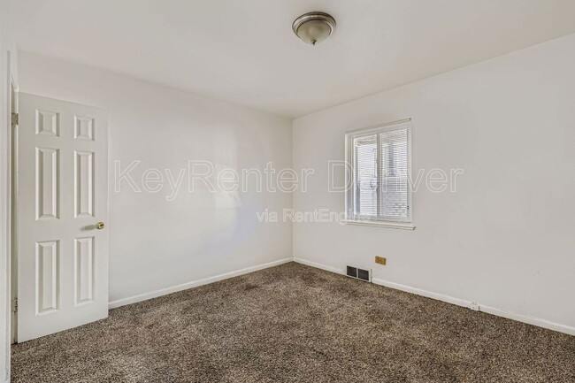 3233 Steele St, Denver, CO 80205 - photo 7