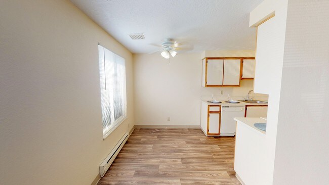 Cheryl Lynn, Salem, OR 97305 - photo 2