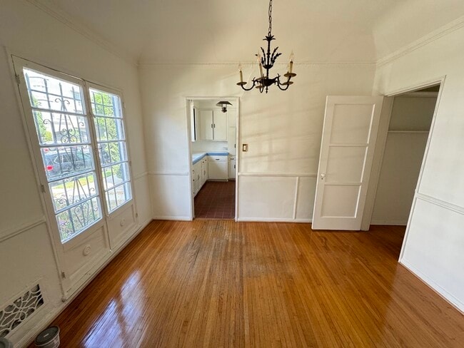 422 S Detroit St, Los Angeles, CA 90036 - photo 3