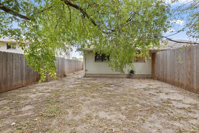 1805 Mearns Meadow Blvd unit B, Austin, TX 78758 - photo 6