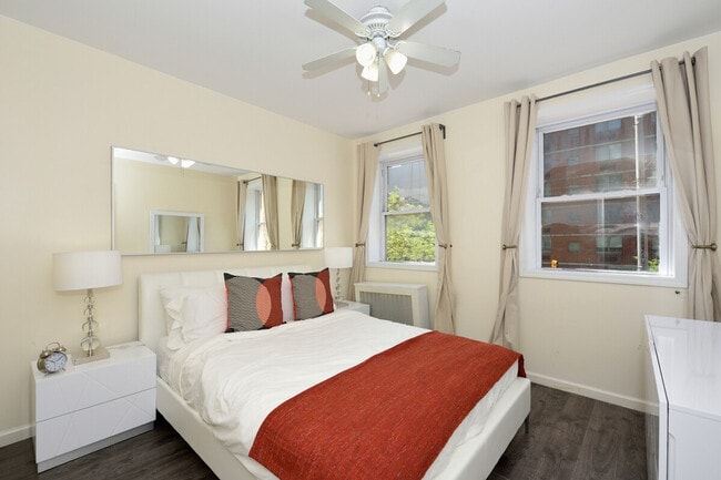 470 9th Ave unit ID1323921P, New York, NY 10018 - photo 3