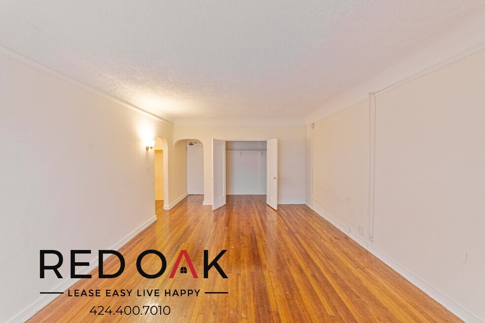 665 S Cochran Ave unit 104, Los Angeles, CA 90036 - photo 1