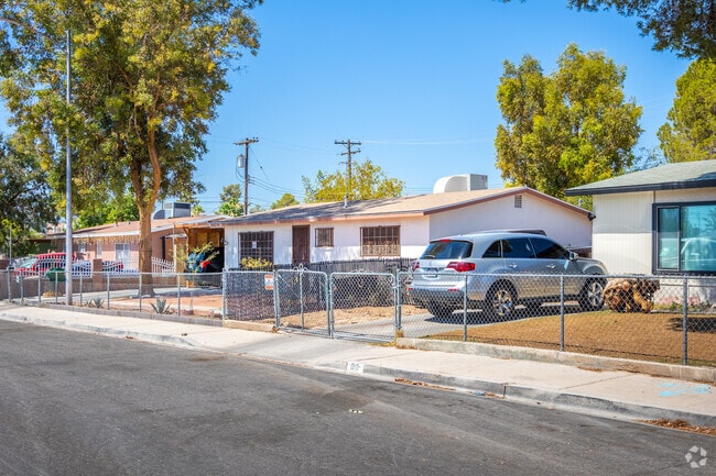 Many homes in Downtown East have fences, perfect for pets and additional security.