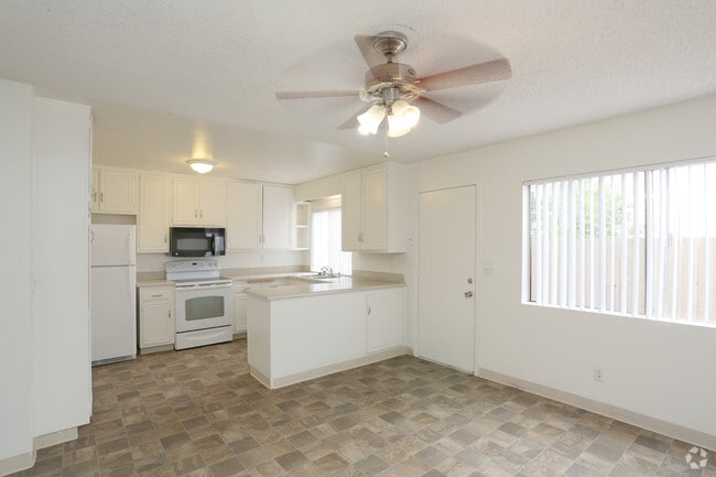 Mesa Vista Apartment Homes, San Diego, CA 92111 - photo 5