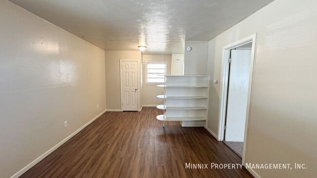 3217 35th St unit B, Lubbock, TX 79413 - photo 6