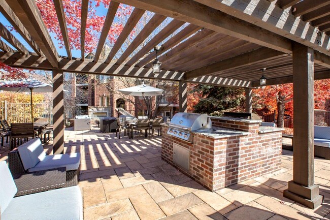 Mountain Gate, Littleton, CO 80128 - photo 5