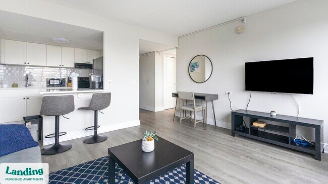 305 Dr M L K Jr St S unit 410, Saint Petersburg, FL 33705 - photo 5