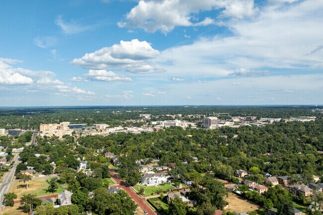 Midtown Tyler is centrally located, giving residents close access to work and play.