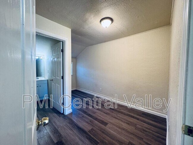 1508 Mono Dr unit 2, Modesto, CA 95354 - photo 5