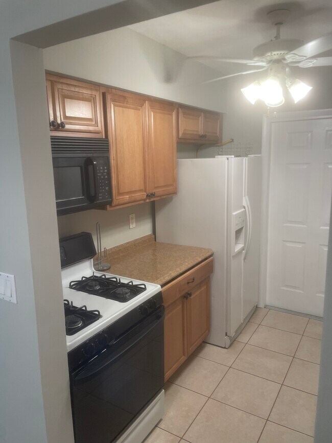 255 SW 7th St unit 40, Boca Raton, FL 33432 - photo 4